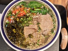 -云阿蛮云南生烫牛肉米线(奉贤路店)