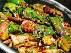 擂辣椒烧手撕鸡-吃饭皇帝大土家民族菜(正大广场店)
