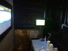 -GAGA主题量贩式KTV平价店(工大店)