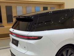 -理想汽车(世纪汇店)