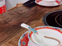 -毛辣果·贵州红酸汤牛肉火锅(西单店)