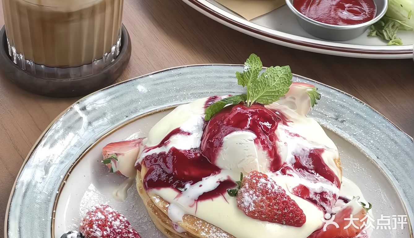 广州天环！露天餐位太chill 啦……