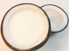 -志龙皇冠吃货椰子铺
