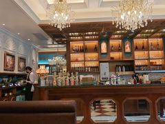 -秘密旅行Bonjour(黑金冠 江南西店)