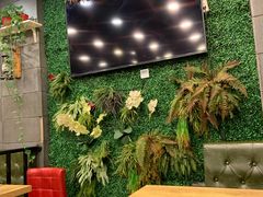-愉肴麻辣香锅(中山路店)