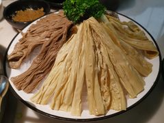 -左庭右院鲜牛肉火锅(浦江欢乐颂店)