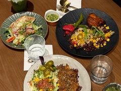-POKEE VIA&Brunch·维娅(重庆来福士店)