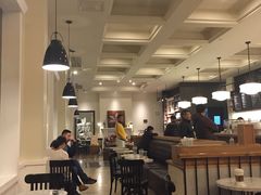 大堂-星巴克臻选(广州沙面店)