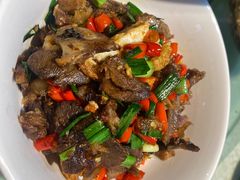 -昱龙大盆牛蛙馆(三兴街总店)