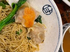 鲍鱼净云吞-佳面馆·竹升云吞面·爽鱼皮·牛腩面(易发店)