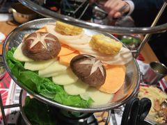 -青瓦炭韩潮烤肉(花园道店)