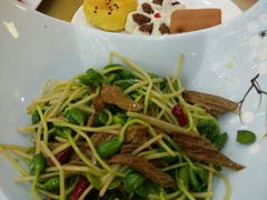 -伊和园清真餐饮