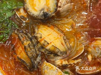 刚尝了一口花甲米线，过瘾！