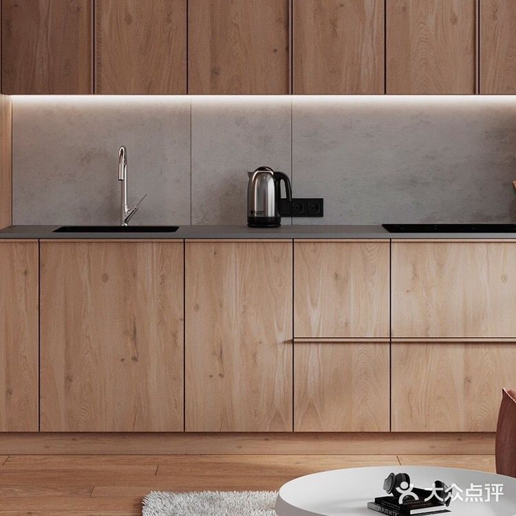 原木＋橙色 简约雅致的感觉