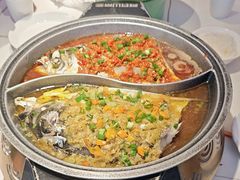 -阿瓦山寨·湘菜现炒·剁椒鱼头王(咸阳总店)