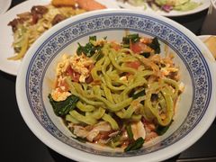 -涨巢·潮玩水疗局