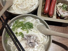 -亮亮面馆(经六路店)