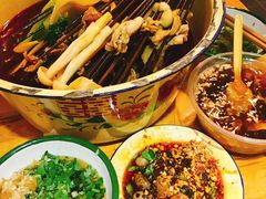 -拈签一笑黄牛肉辣卤串串