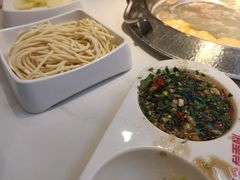 -浪里寻·臻牛养生牛肉火锅(方圆荟店)