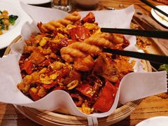 香辣炸鸡-阿里家·新疆烤肉酒場 by MIG