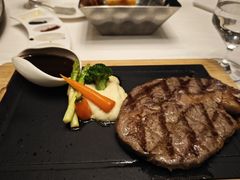 -龙虾酒吧扒房(宁波香格里拉店)
