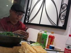 -芳村榕树头叹佬鸡煲(体育西店)