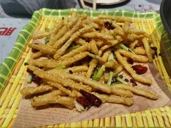 -肥肥虾庄·金牌油焖大虾(杨园滨江时代walk店)