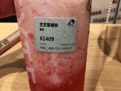芝芝莓莓桃-喜茶(东莞汇一城店)
