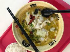 酸菜鱼盖浇饭-复旦大学江湾校区食堂