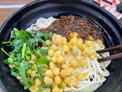 -耙豌豆重庆小面