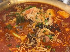 -张翻越·川渝冒菜·武汉黑鸭煲(城北万象城店)