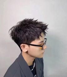 -魅·Hair设计烫染接发店