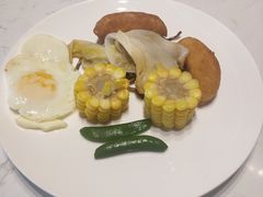 -榆林榆阳西路火车站亚朵酒店