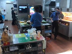 -麦当劳(轻轨曹杨路店)