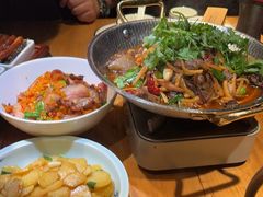 -帅巴人舅母子腊蹄民俗村