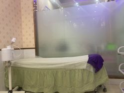 -苗医生专业祛痘·皮肤管理