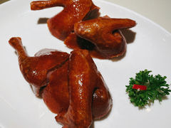 玻璃脆皮乳鸽-利苑酒家(金宝店)