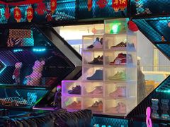 -UP嘻哈酒吧(粉巢店)