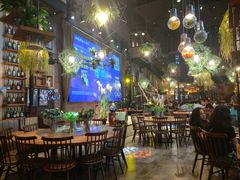 -临界音乐酒馆·小龙虾·江湖菜(华熙LIVE·鱼洞店)