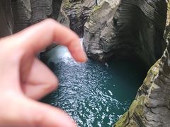 -蝶舞清江·恩施地心谷景区