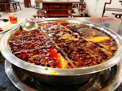 -邓莽子老火锅(中兴路总店)