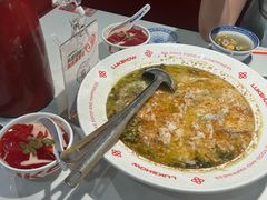 -禄鼎记·排队俩小时都要吃的酸菜鱼(石牌桥店)