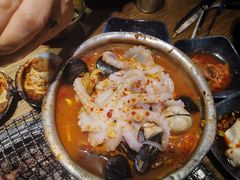 -鑫釜山海鲜烧烤(鑫丰国际店)