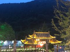 -楠柏弯休闲山庄(梨花溪店)