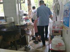 -黄阿姨锅贴大王(万航渡路店)