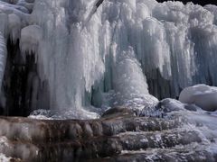 -大平台龙居瀑布旅游区