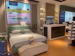 -居然之家金源店-停车场