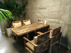 -HIGH FIVE哈福手工汉堡(桂林路店)