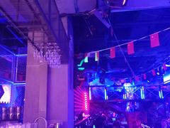 -UP嘻哈酒吧(粉巢店)