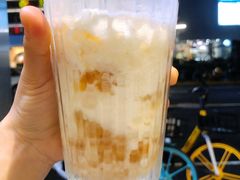 桃胶酒酿冰奶小丸子-堂屋糖水店(愚园店)